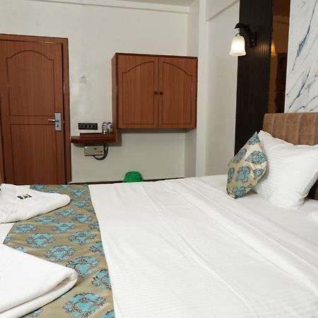 Hotel Padma Krishna بونة المظهر الخارجي الصورة