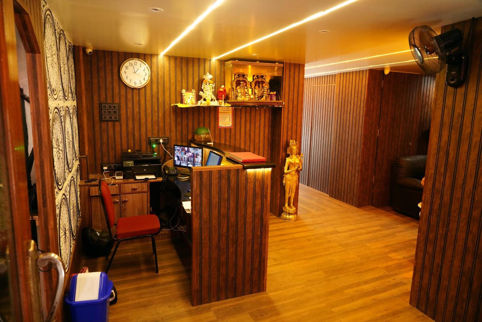 Hotel Padma Krishna بونة المظهر الخارجي الصورة