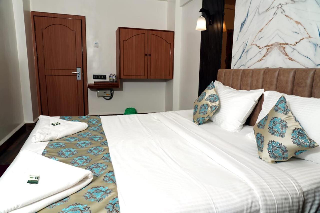 Hotel Padma Krishna بونة المظهر الخارجي الصورة