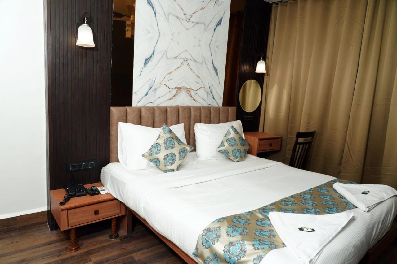 Hotel Padma Krishna بونة المظهر الخارجي الصورة