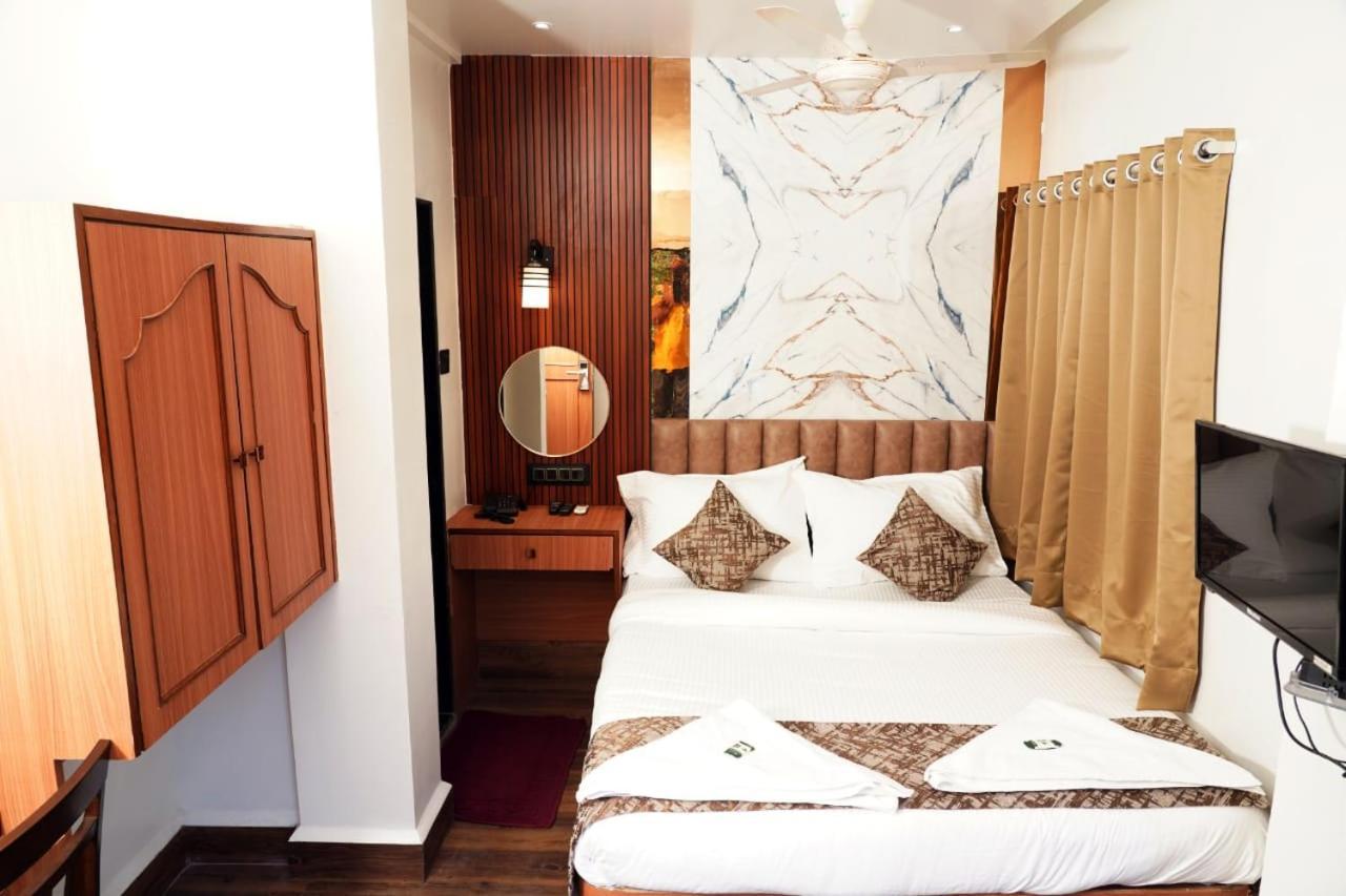 Hotel Padma Krishna بونة المظهر الخارجي الصورة